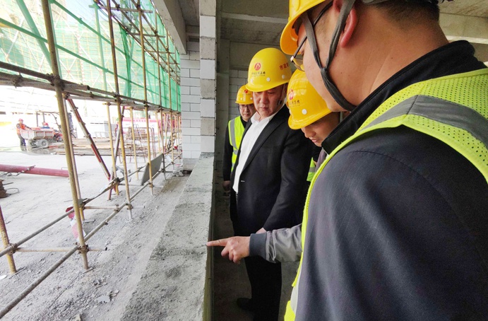 徐旭前往市政公用城三期項(xiàng)目、市政綠色建材科技產(chǎn)業(yè)園項(xiàng)目調(diào)研