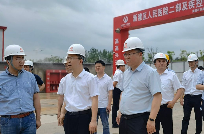 新建區(qū)委常委、常務(wù)副區(qū)長(zhǎng)賈中強(qiáng)到新建區(qū)職業(yè)技術(shù)學(xué)校新校區(qū)建設(shè)項(xiàng)目、新建區(qū)人民醫(yī)院二部及疾控中心項(xiàng)目調(diào)研