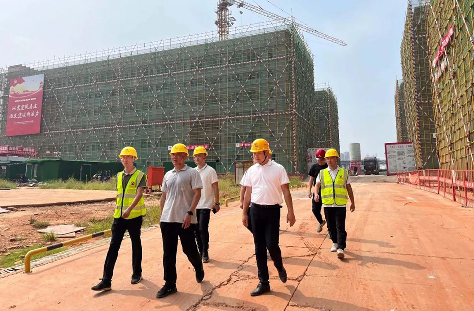徐旭前往杭州路、新建職校等項(xiàng)目調(diào)研慰問