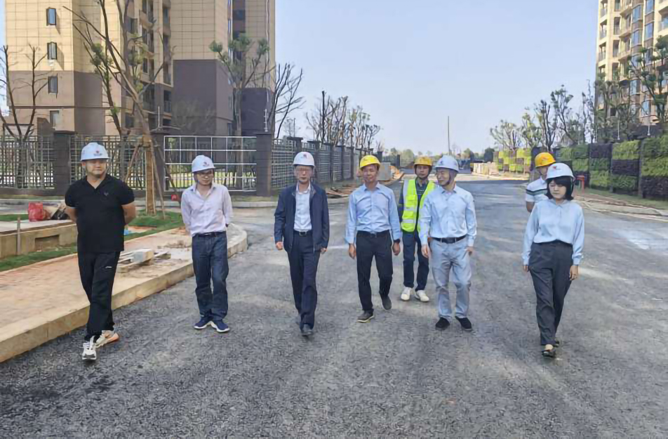 鄭學平到秦坊安置房項目、杭州路項目調研