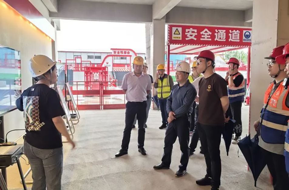 南昌市住建局曾偉到聯(lián)發(fā)九龍和悅、新建區(qū)人民醫(yī)院二部項目調(diào)研